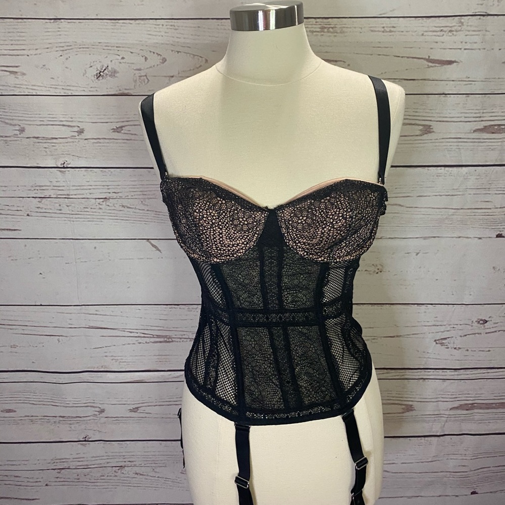 NWT Victoria’s Secret bustier lace black pink